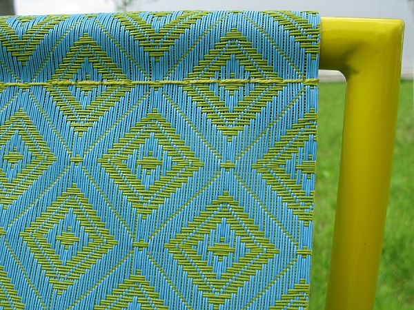 Прочный пляжный шезлонг