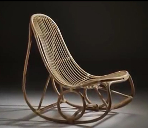 Плетеное кресло из ротанга